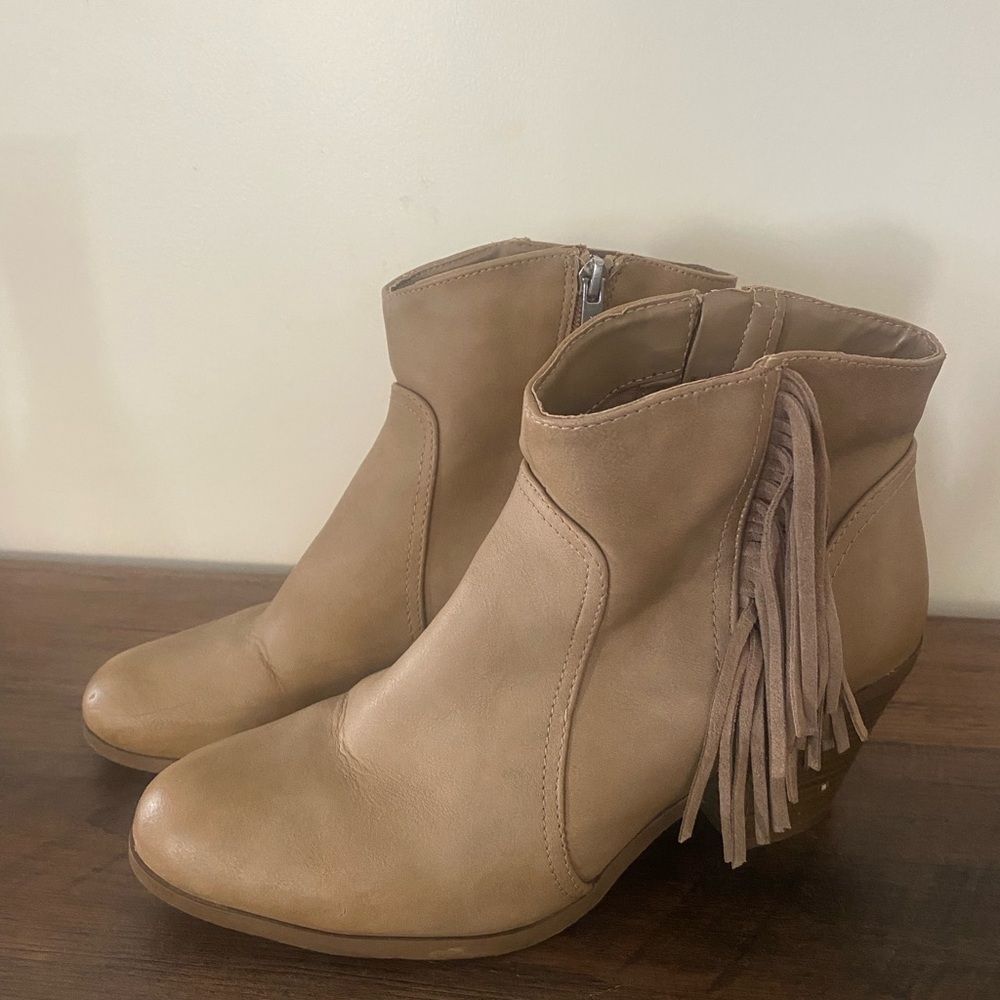 Circus by Sam Edelman Beige Ankle Boots with Fringe